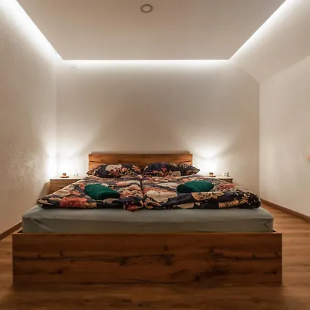 Joze Pekovec * 보히니