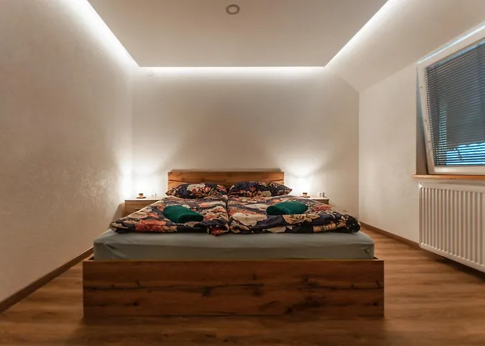 Joze Pekovec * 보히니